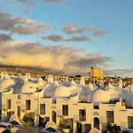 Sea&sun Paradise, Heated Pool, 2br, Parking * Playa Paraiso (Tenerife)