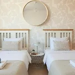 Sea&sun Paradise, Heated Pool, 2br, Parking * بلايا بارايسو