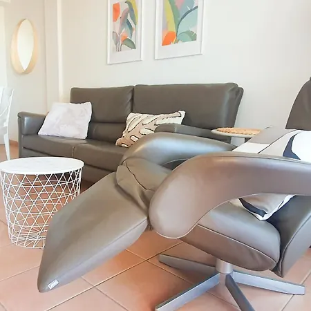 Sea&sun Paradise, Heated Pool, 2br, Parking Apartament