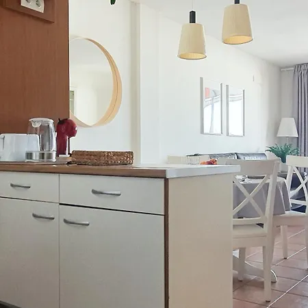 Sea&sun Paradise, Heated Pool, 2br, Parking *