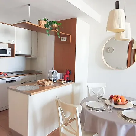 Sea&sun Paradise, Heated Pool, 2br, Parking *