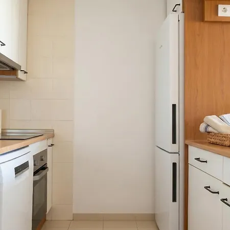 Sea&sun Paradise, Heated Pool, 2br, Parking شقة *