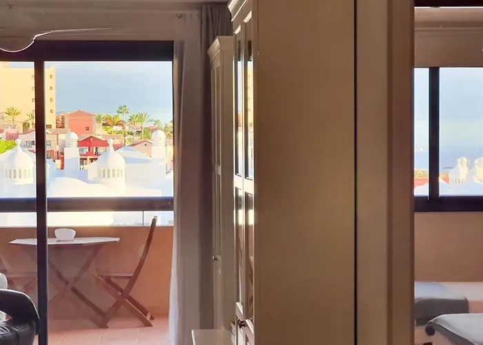 Sea&sun Paradise, Heated Pool, 2br, Parking Apartman