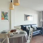 Sea&sun Paradise, Heated Pool, 2br, Parking