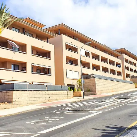 Sea&sun Paradise, Heated Pool, 2br, Parking *