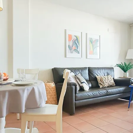 Sea&sun Paradise, Heated Pool, 2br, Parking