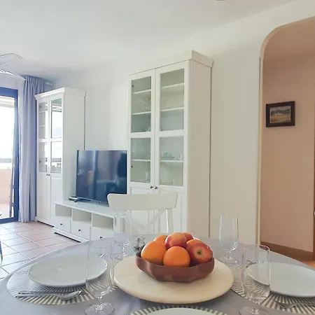 Daire Sea&sun Paradise, Heated Pool, 2br, Parking Playa Paraiso (Tenerife)