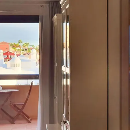 Sea&sun Paradise, Heated Pool, 2br, Parking Lägenhet