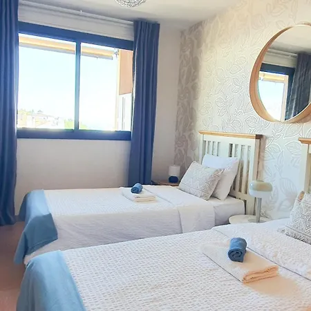 Sea&sun Paradise, Heated Pool, 2br, Parking *