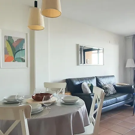 Sea&sun Paradise, Heated Pool, 2br, Parking