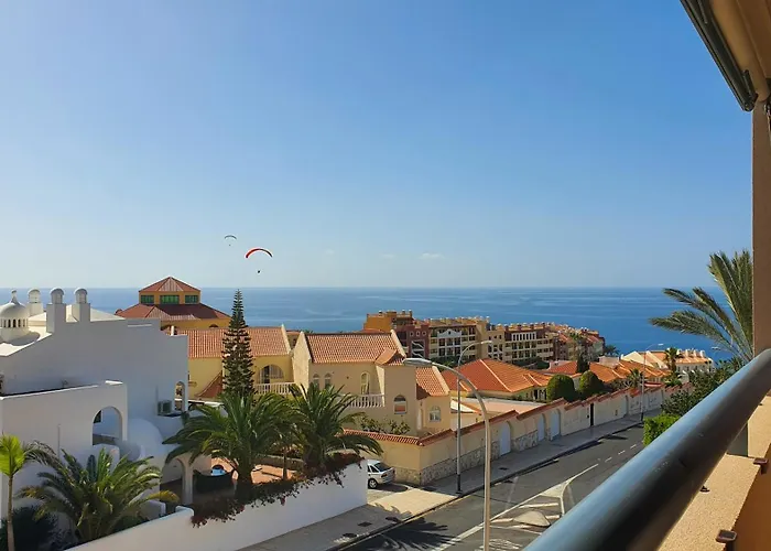 Sea&sun Paradise, Heated Pool, 2br, Parking شقة *