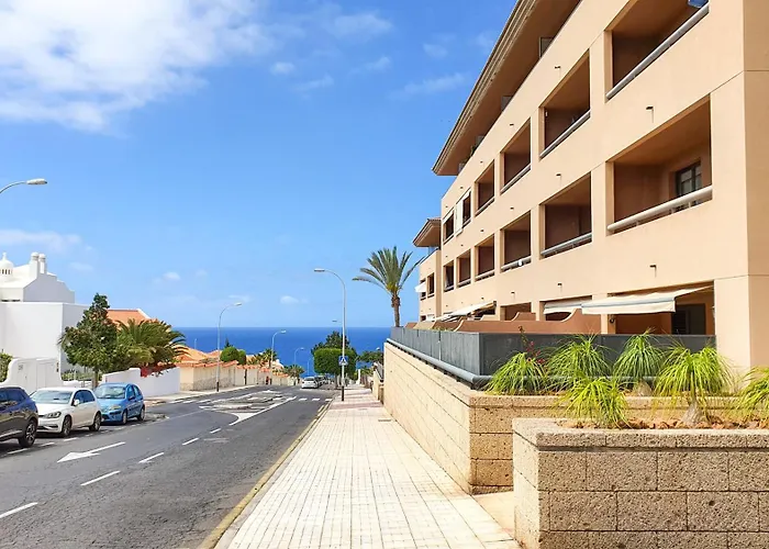 Sea&sun Paradise, Heated Pool, 2br, Parking