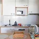 Sea&sun Paradise, Heated Pool, 2br, Parking Διαμέρισμα *