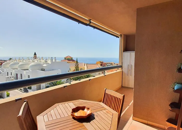 Sea&sun Paradise, Heated Pool, 2br, Parking