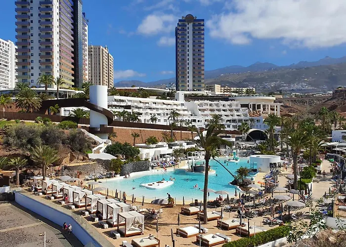 Sea&sun Paradise, Heated Pool, 2br, Parking *