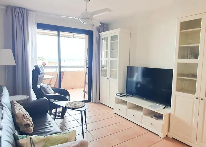 Apartment Sea&sun Paradise, Heated Pool, 2br, Parking