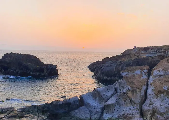 Sea&sun Paradise, Heated Pool, 2br, Parking *